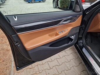 BMW rad 7 xDRIVE 740d A/T8 340k (diesel) - 13