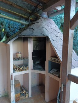 Udržiavaná záhrada s chatkou nad Bagroviskom – 448 m² - 13