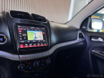 Fiat Freemont 2.0 AWD 125kw A/T 7-miestny - 13