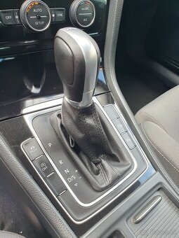 VW GOLF VII VARIANT 2.0 TDI HIGHLINE - 13