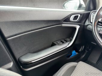 Kia Ceed SW 1.6 CRDi MHEV Gold - 13