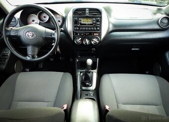 TOYOTA RAV4 2.0 D-4D 4x4 85kW - 2004 - KLIMA- ŤAŽNE - ŠPZ- - 13