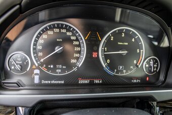 BMW X5 xDrive30d A/T - 13