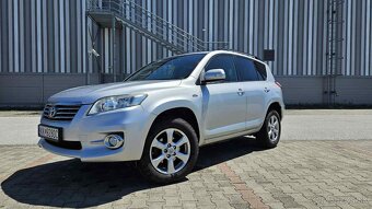 Predám Toyotu RAV 4 2,2 Decat,110KW,4×4 - 13