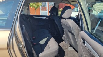 Mercedes-Benz B trieda 180 CDI, 80kw, AT/6 - 13