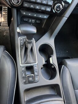 Predám Kia Sportage GT Line 2.0 CRDi AWD Automat, Panoráma - 13