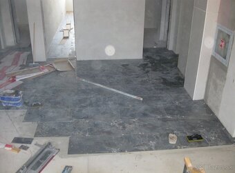 Vyučený murár, maliar a hodinový manžel - 13