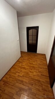 Predám 3 izbový byt v Leviciach s balkónom - 13