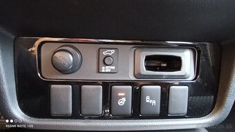 MITSUBISHI  OUTLANDER  2,0   MIVEC  2WD CVT   5M - 13