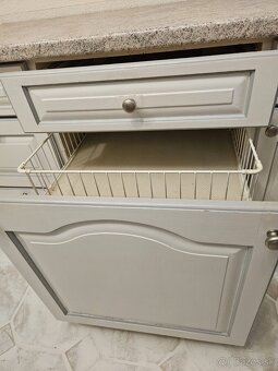 Masívna kuchynská linka z Nemecka so spotrebičmi - 13