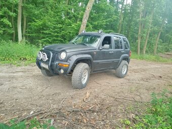 JEEP Cherokee - 13