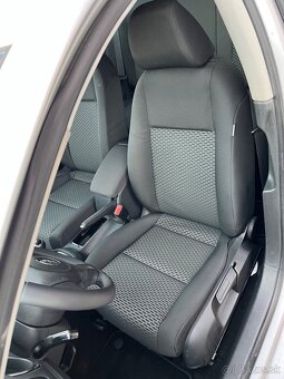 Volkswagen Golf 6 TrendLine 1.6 Benzin + LPG = Top Stav = - 13