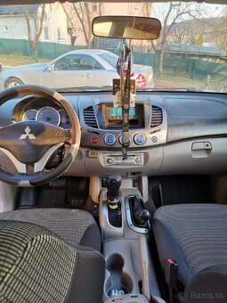 Mitsubishi l200 2 5did - 13