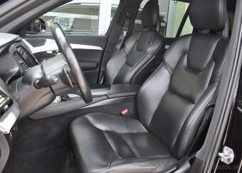 Volvo XC90 D5 AWD MOMENTUM ČR 173 kw - 13