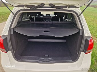 Mercedes- Benz  B 200D - 13