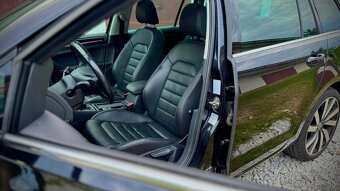 Volkswagen Golf Variant 2.0 TDI DSG Highline - 13