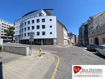 Prenájom luxusný 2 izbový byt, 58 m2, Vysoká ul, parkovanie, - 13