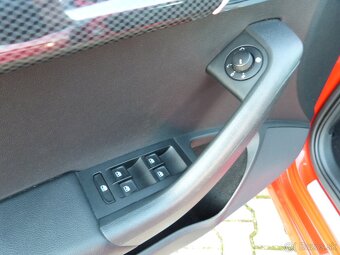 Škoda Octavia Combi 2.0 TDI DPF RS - 13