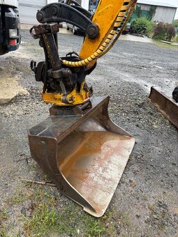 JCB 8055 zts +  Engcon, centralne mazanie - 13