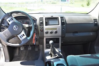 Nissan Pathfinder 2.5 dCi terénne - 13