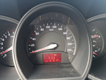 Kia Rio 1,2 D-CVVT Sedan Silver - 13