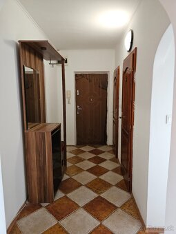 Prerobený 2 izbový byt v dolnej časti mesta KNM - 13