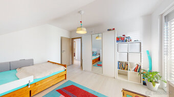 Na predaj priestranný 4-izbový dom v Stupave - 13