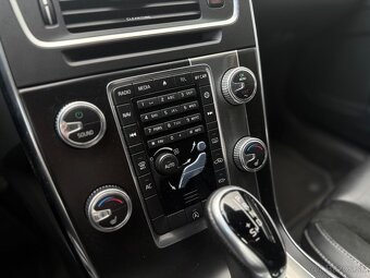 Volvo V60 D3 R-Design 110kW A/T - 13
