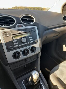 Ford Focus 1,6 benzín - 13