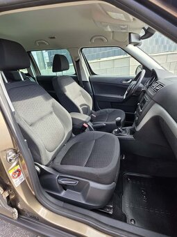 Škoda Yeti 1.8 TSI 4x4 MT6 130 000 km NOVÁ STK - 13