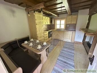 Kompletne zrekonštruovaná drevenička na polosamote pri Ján - 13