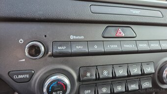 Kia Sportage 1.6 T-GDi Gold A/T SK 1 MAJITEL - 13