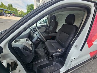 RENAULT TRAFIC  97.700 km - 13