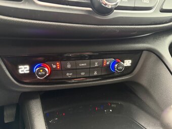 Opel Insignia ST 2.0 CDTI BiTURBO 210k S&S Ultimate 4x4 AT8 - 13