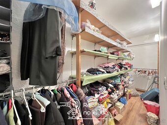Na predaj tehlový 3-izbový rodinný dom v obci Bátorove Kosih - 13