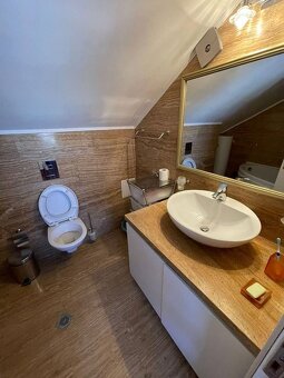 Penthouse s priestrannou terasou s vírivkou a panoramatickým - 13