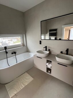 Luxusná vila (200 m2) na prenájom - 13