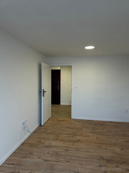 Prenájom bytu v Žiari nad Hronom - 13