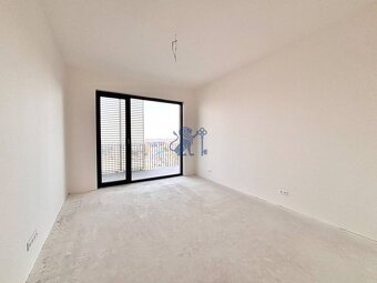 Na PREDAJ | 4izb. veľkometrážny ateliér | Prístavná ulica - 13