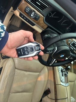 Bmw f01 730D po nehode - 13