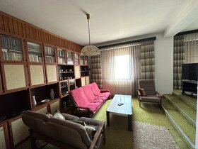 5 izbový poschodový rodinný dom v meste Galanta, 240.000 € - 13