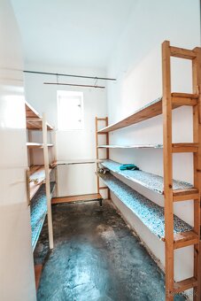 Rodinný dom s veľkým pozemkom v obci Vrakúň - 13