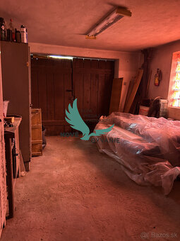 Priestranný rodinný dom s veľkou záhradou - Lopej - 13