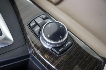 328- Bmw, 225, 2014, nafta, 2.0 d Aut. High Executive,160kw - 13