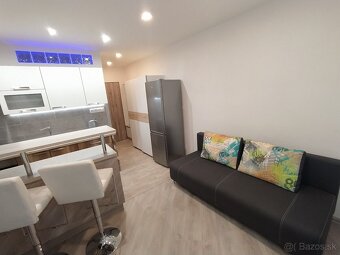 1-izbový zrekonštruovaný, plne zariadený byt s balkónom - 13