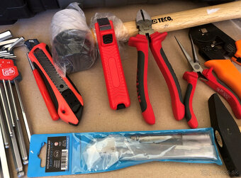 Novy Kufor KETER 22 a Naradie - 13