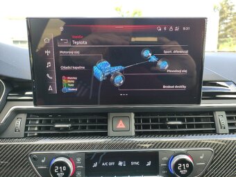 Audi RS4 COMPETITION PLUS KARBON B&O V-MAX - 13