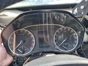 PREDAM BUDIKY SKODA OCTAVIA 2 - 13