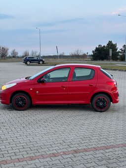 Na predaj PEUGEOT 206+,1.4i,54kw,r.v.2012 - 13