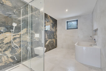 Na predaj 3 moderné nízkoenergetické rodinné domy v obci Val - 13